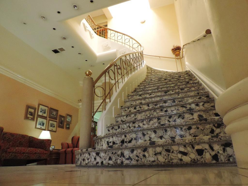 Hotel Galicia Trelew Dış mekan fotoğraf