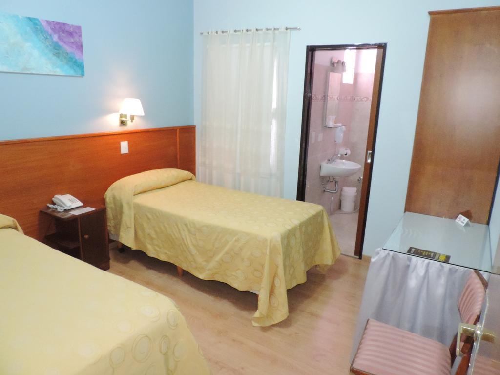 Hotel Galicia Trelew Dış mekan fotoğraf